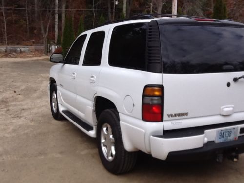 2006 GMC Yukon Denali 4 Door Sport Utility NO RESERVE, image 8