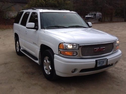 2006 GMC Yukon Denali 4 Door Sport Utility NO RESERVE, image 14