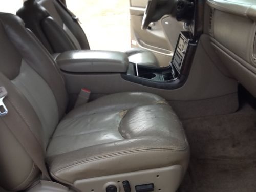 2006 GMC Yukon Denali 4 Door Sport Utility NO RESERVE, image 17