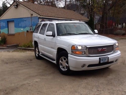 2006 GMC Yukon Denali 4 Door Sport Utility NO RESERVE, image 19
