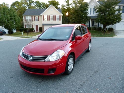 2011 nissan versa 1.8,auto,ice cold air,one owner,red,hatchback,wow!!!