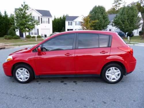 2011 NISSAN VERSA 1.8,AUTO,ICE COLD AIR,ONE OWNER,RED,HATCHBACK,WOW!!!, US $9,500.00, image 2