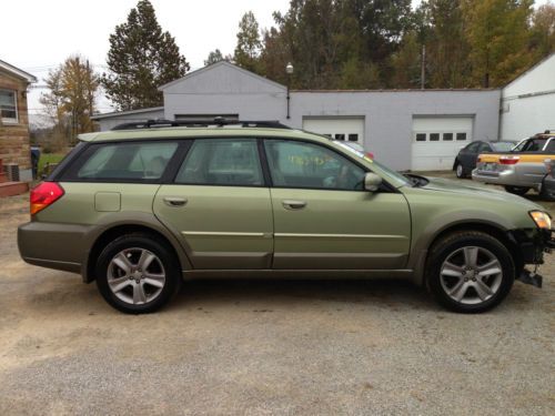 2006 subaru  legacy outback  .salvage title ,,,,,,,,