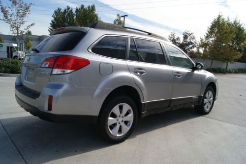 2011 Subaru Outback 2.5i Limited. Silver with Black Interior. 34k miles. AWD!, US $19,000.00, image 5