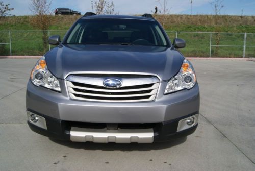 2011 Subaru Outback 2.5i Limited. Silver with Black Interior. 34k miles. AWD!, US $19,000.00, image 8