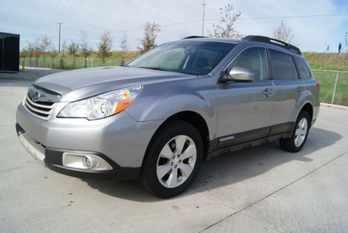 2011 Subaru Outback 2.5i Limited. Silver with Black Interior. 34k miles. AWD!, US $19,000.00, image 9