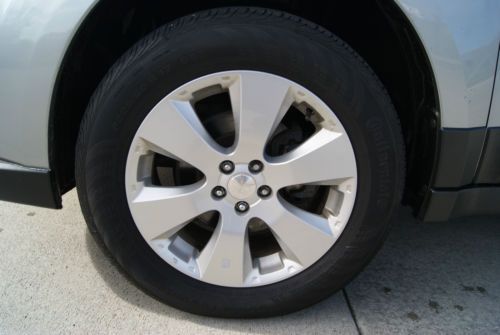 2011 Subaru Outback 2.5i Limited. Silver with Black Interior. 34k miles. AWD!, US $19,000.00, image 10