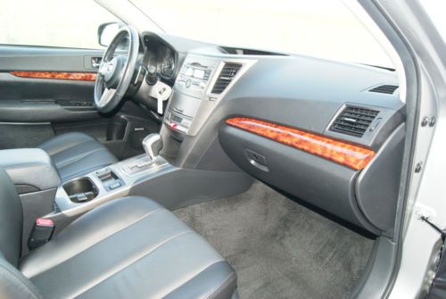 2011 Subaru Outback 2.5i Limited. Silver with Black Interior. 34k miles. AWD!, US $19,000.00, image 17