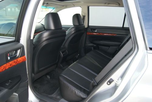 2011 Subaru Outback 2.5i Limited. Silver with Black Interior. 34k miles. AWD!, US $19,000.00, image 20