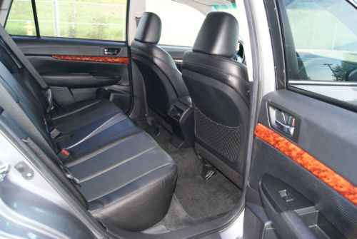 2011 Subaru Outback 2.5i Limited. Silver with Black Interior. 34k miles. AWD!, US $19,000.00, image 21