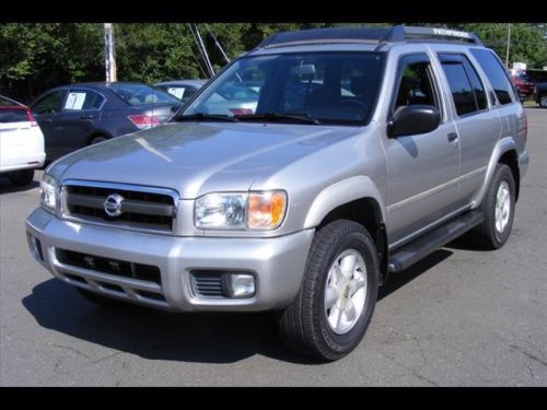 2002 nissan pathfinder se sport utility 4-door 3.5l $3000