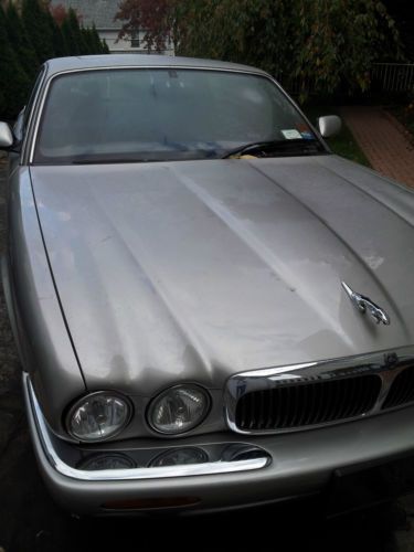 1998 jaguar xj8 base sedan 4-door 4.0l