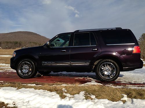 2007 lincoln navigator ,  ultimate package, 4 wd , 4-door 5.4l, one owner,