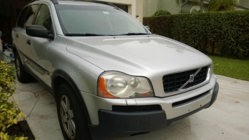 2006 volvo xc90 2.5t,  awd, 3rd row, navi, nice!