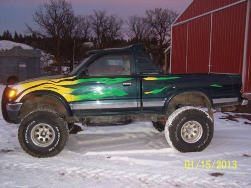 1995 toyota tacoma dlx standard cab pickup 2-door rock crawler