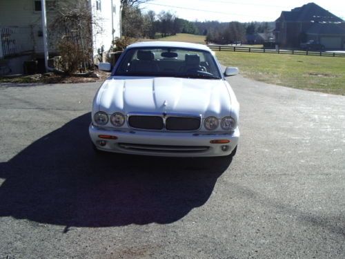 1998 XJR Jaguar, image 2