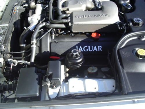 1998 XJR Jaguar, image 4