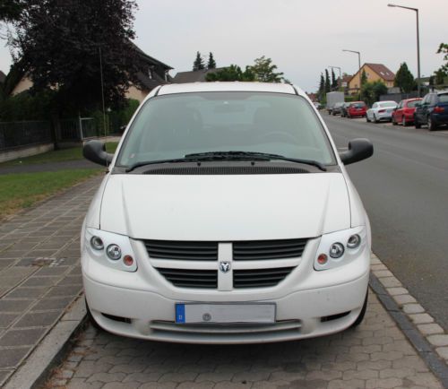 Dodge caravan 2006 3.3 with new tuning design headlights and led tail lights top