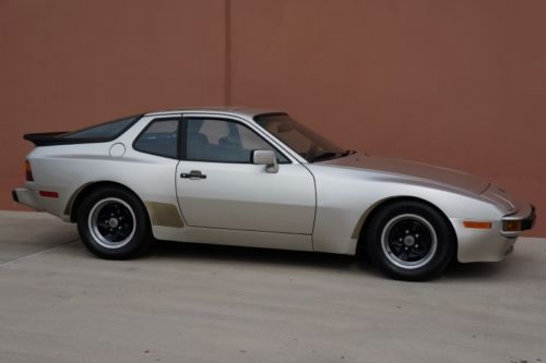 1983 Porsche 944 Coupe Carfax Certified 53K Actual Miles NO RESERVE AUCTION!!!!!, image 19