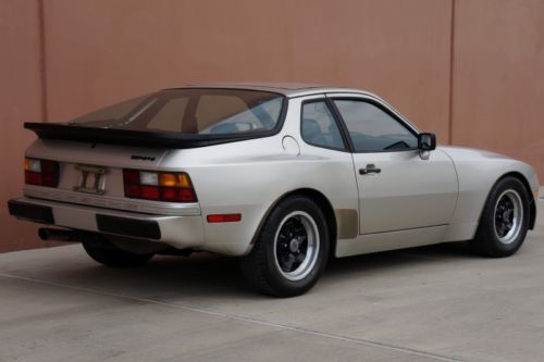 1983 Porsche 944 Coupe Carfax Certified 53K Actual Miles NO RESERVE AUCTION!!!!!, image 23