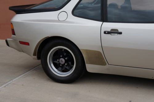 1983 Porsche 944 Coupe Carfax Certified 53K Actual Miles NO RESERVE AUCTION!!!!!, image 31