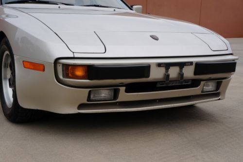 1983 Porsche 944 Coupe Carfax Certified 53K Actual Miles NO RESERVE AUCTION!!!!!, image 34