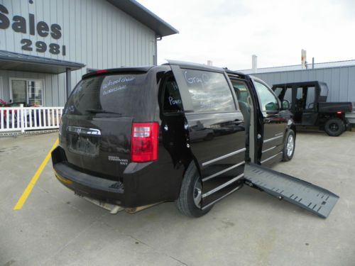 2010 Dodge Grand Caravan SXT Mini Passenger Van 4-Door 3.8L Braun Entervan, US $24,900.00, image 2