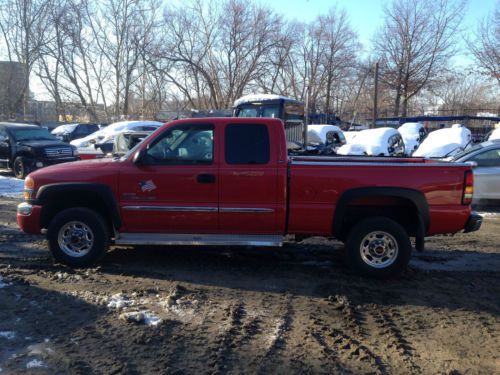 2004 gmc sierra hd    d u r a m a x   slt  super low miles  extended-cab 4-door