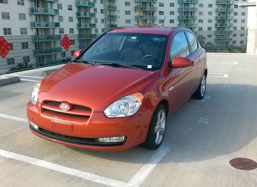 2009 hyundai accent se hatchback 2-door 1.6l