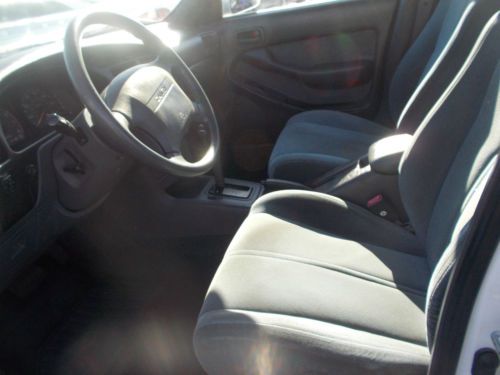 1993 Toyota Camry, NO RESERVE, image 3