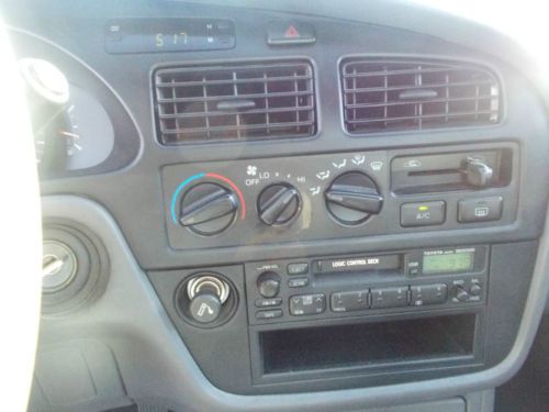 1993 Toyota Camry, NO RESERVE, image 6