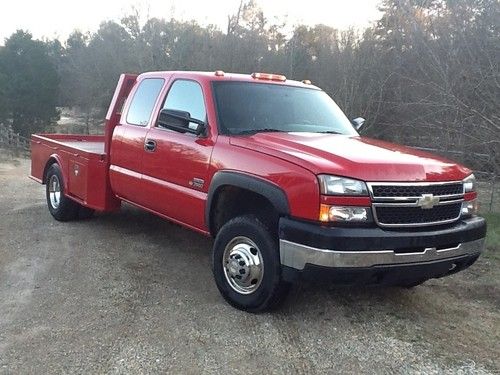 2006 chevrolet silverado 3500 wt extended cab pickup 4-door 6.6l