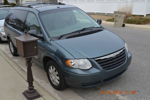2006 chrysler town &amp; country touring