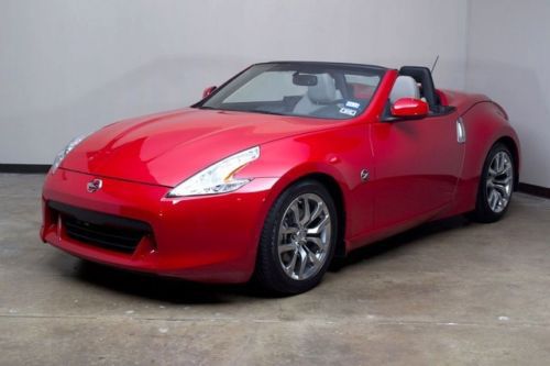 2012 nissan roadster