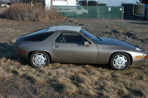 1983 Porsche 928 S Coupe 2-Door 4.7L, image 10
