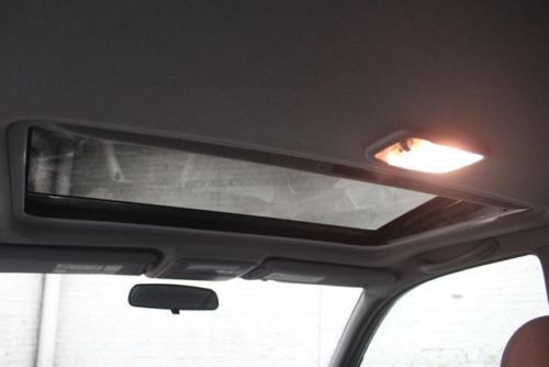 Base SUV 2.0L 4 Speakers AM/FM radio Cassette Rear window defroster Tachometer, US $9,990.00, image 13