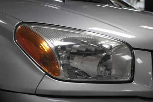 Base SUV 2.0L 4 Speakers AM/FM radio Cassette Rear window defroster Tachometer, US $9,990.00, image 31