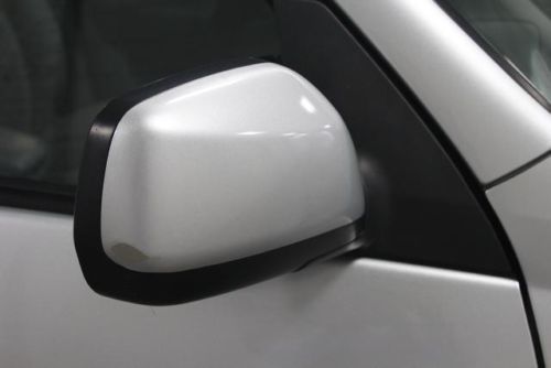 Base SUV 2.0L 4 Speakers AM/FM radio Cassette Rear window defroster Tachometer, US $9,990.00, image 44