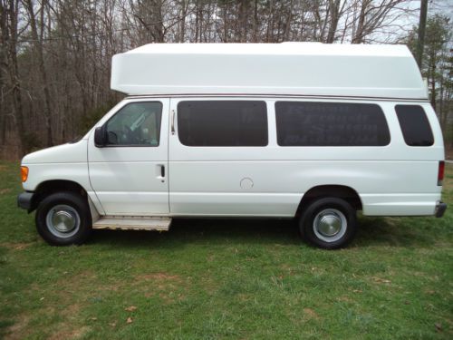 2006 ford wheelchair handicap van e-350 super duty