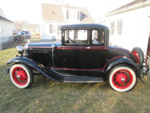 1931 ford model a deluxe coupe black and red