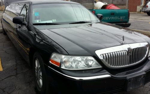 Black stretch limousine 120&#034; , 2007 bought new in 2008. very good condition