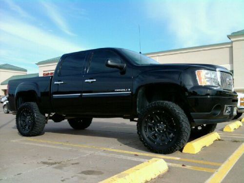 Lifted 2008 sierra denali, black on black, 35&#034; tires