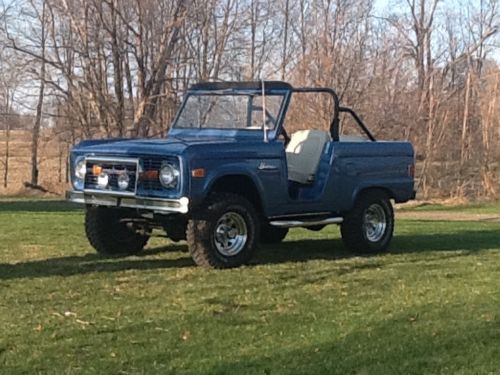 1977, rebuilt 302 four barrel  new wiring harness. good condition power steering