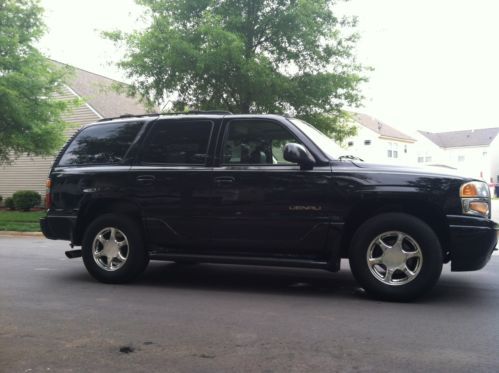 2003 yukon denali awd loaded with every option !!