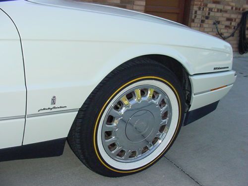 1993 Cadillac Allante Convertible Pearl White Black Leather 295HP Final Year, image 9
