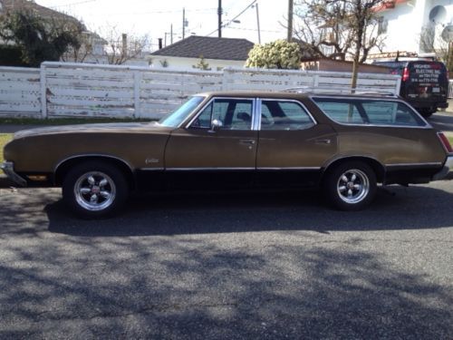 1970 olds cutlass wagon (not vista cruiser) 455&#034; good running condition