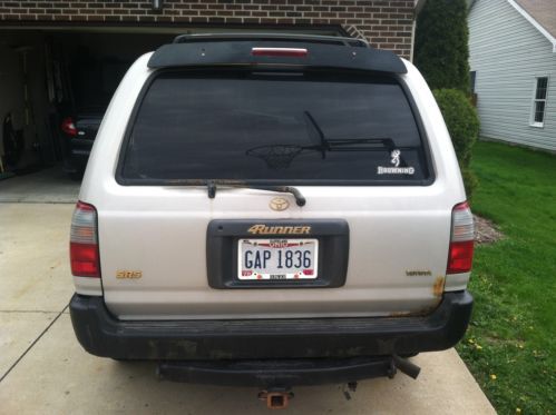 1998 Toyota 4Runner SR5 Sport Utility 4-Door 3.4L, image 3