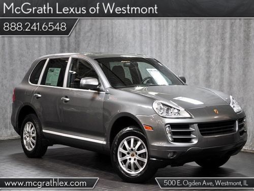 Awd navigation leather sunroof power seats and windows folding second row