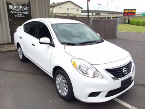 2014 14 versa sv automatic (cvt) only 2,990 miles!