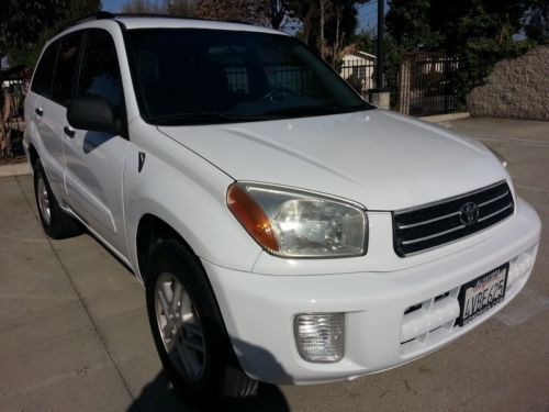 2002 toyota rav4 base sport utility 4-door 2.0l white